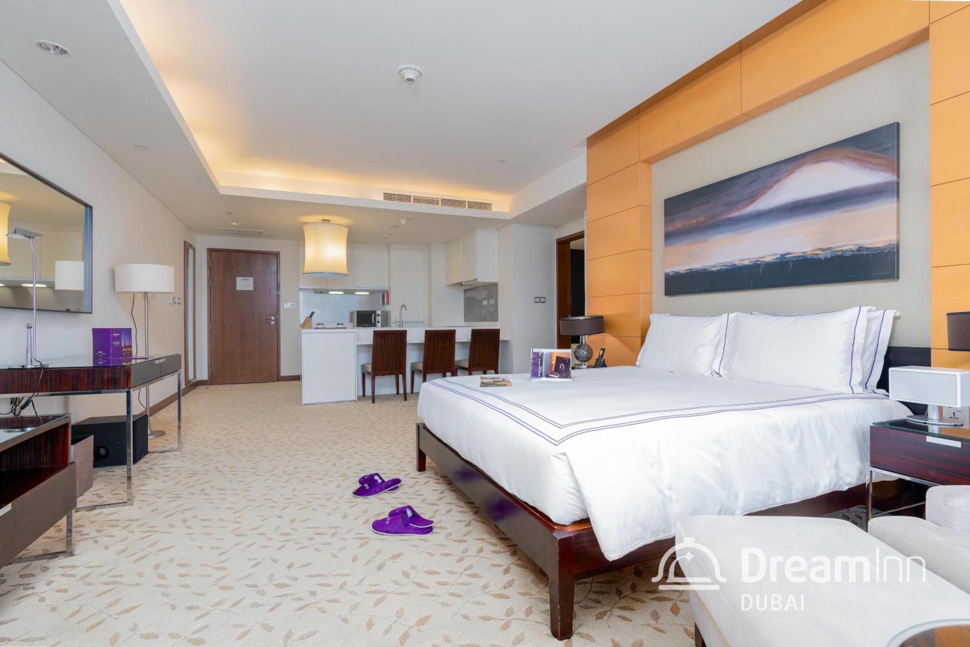 Dream - Address Mall *
