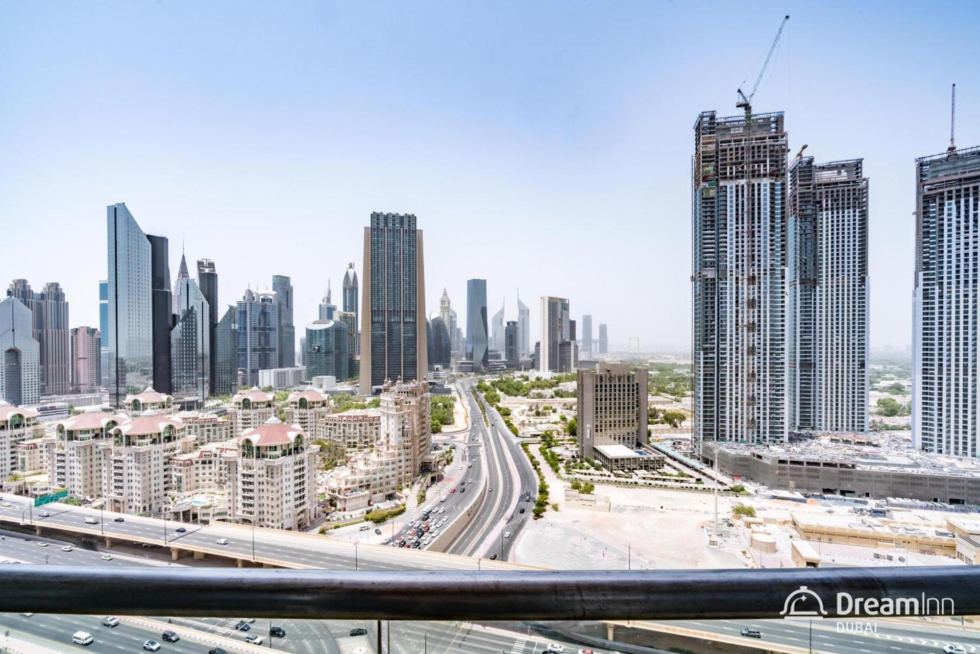 Апартаменти Dream - Fashion Avenue Residences Formerly Address Mall